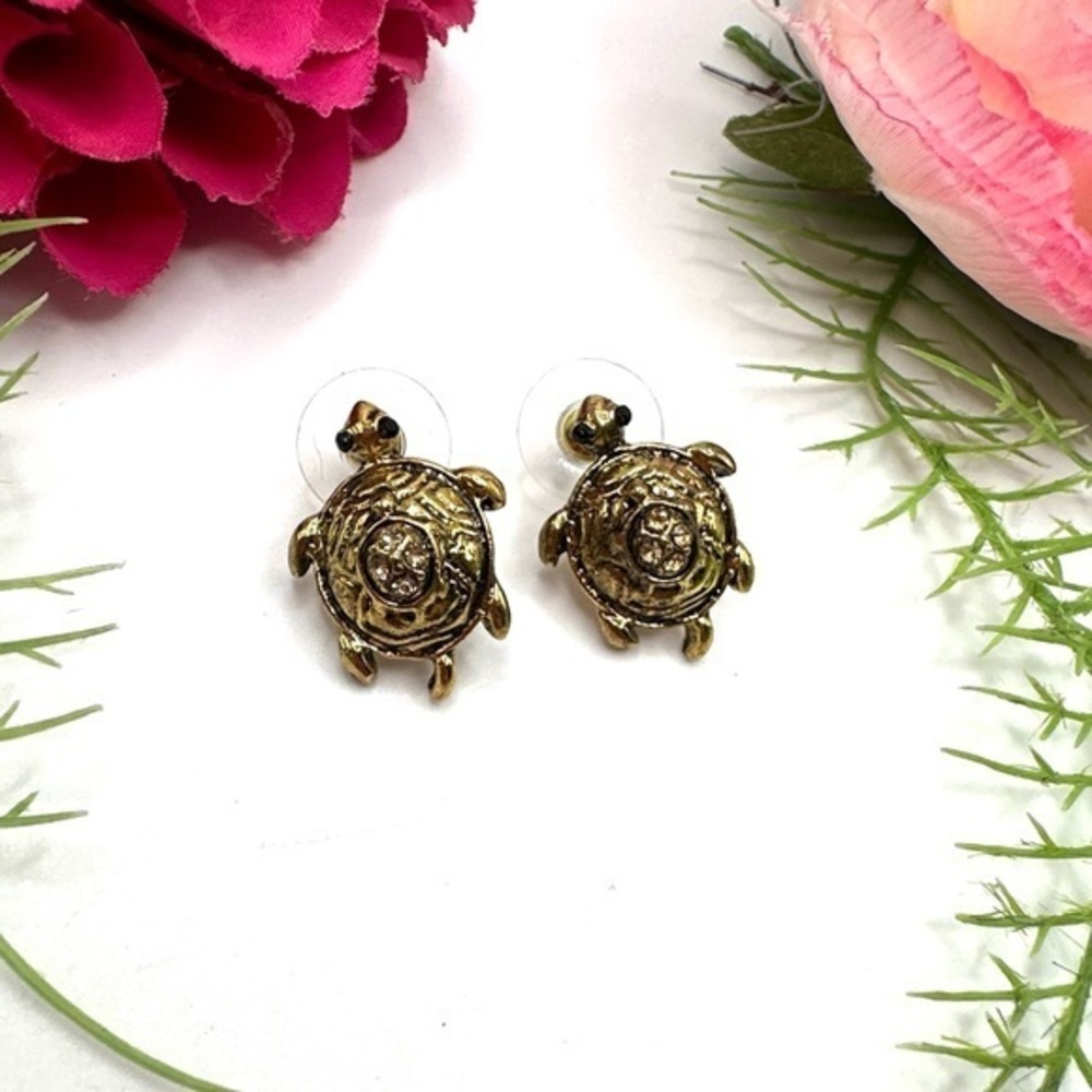 NEW⚜️Golden Turtle Gold Crystal Pavé Earrings